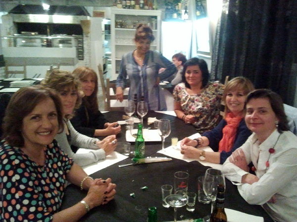FINI_CON_CHICAS_PADEL_REYES.jpg